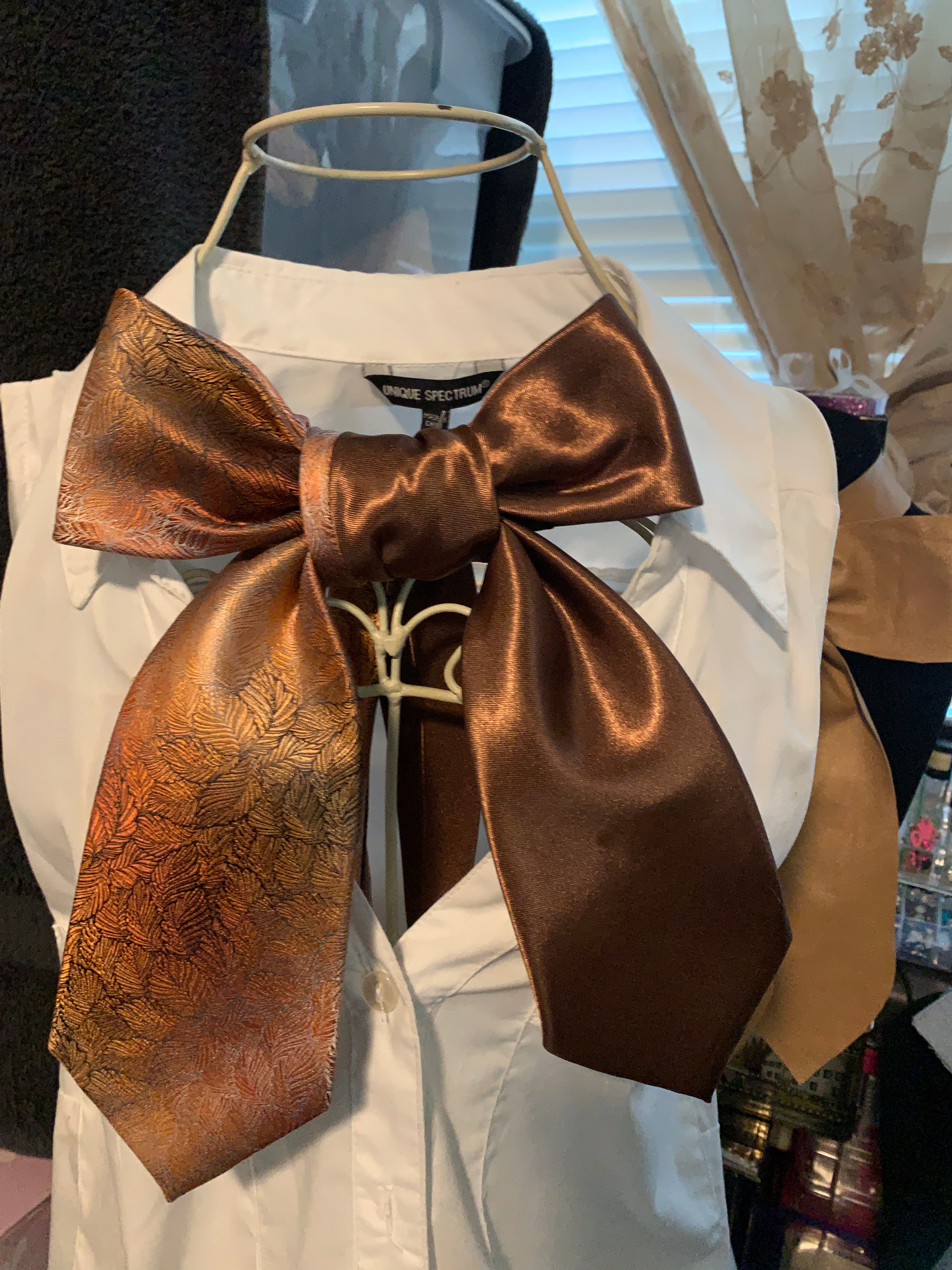 Bow Tie Necklace (Set of 2)