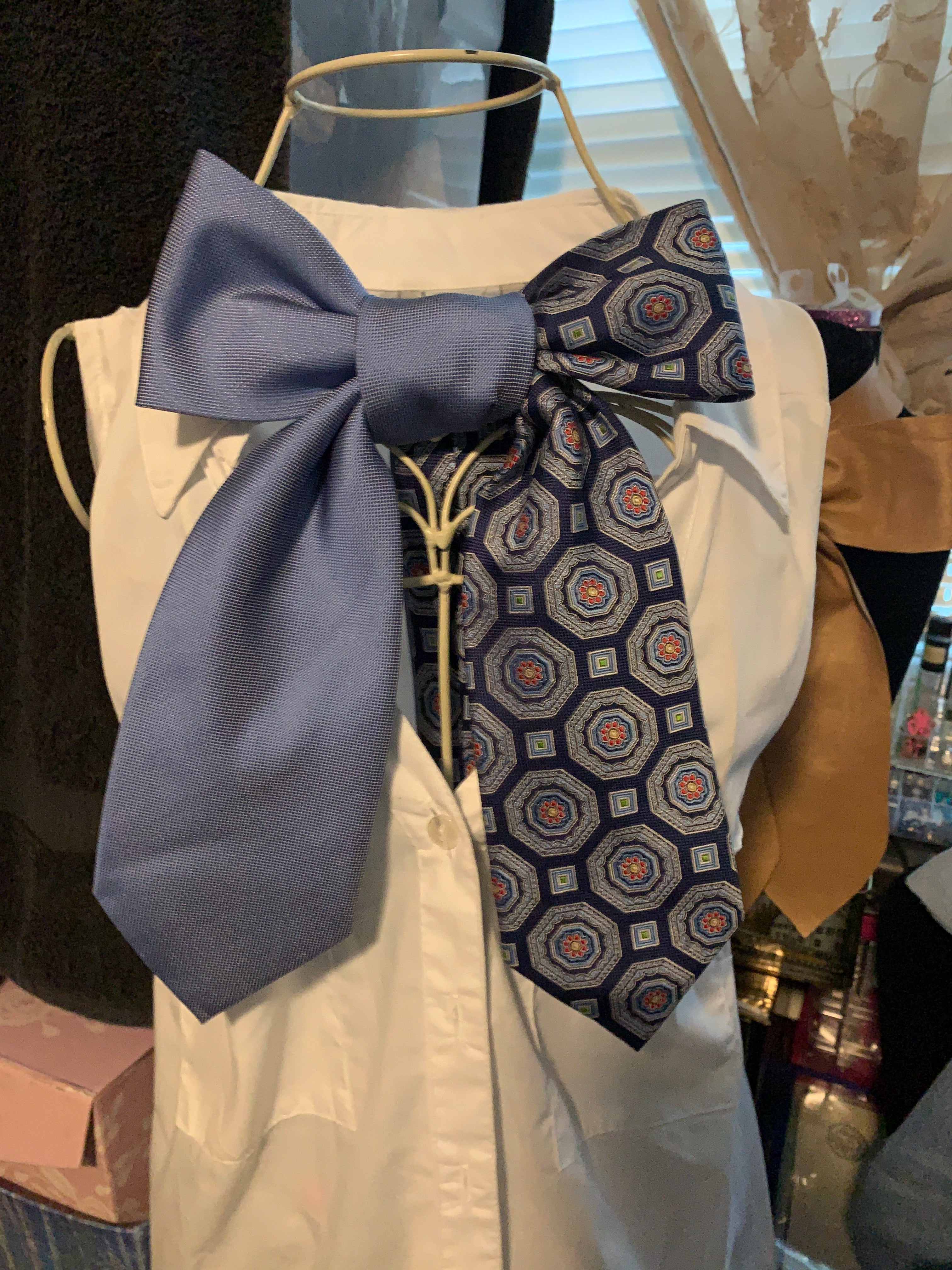 Bow Tie Necklace (Set of 2)
